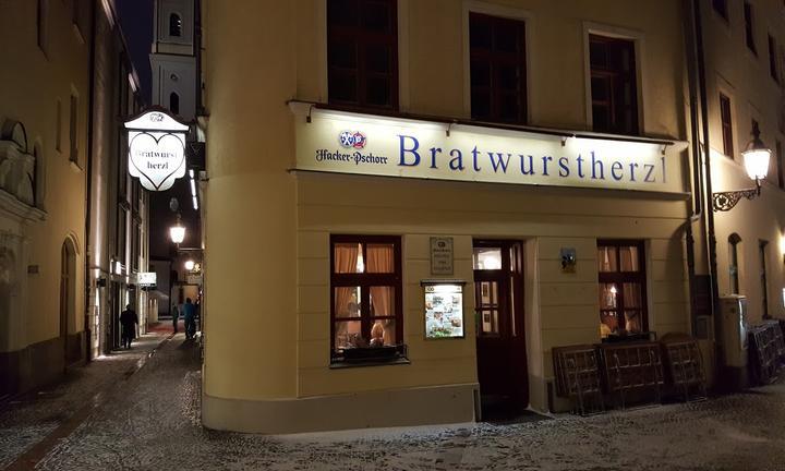 Bratwurstherzl Am Viktualienmarkt